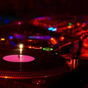 Apocalyptic DJ set Samedi 7 juin à 22h30 (durée 1h30)
